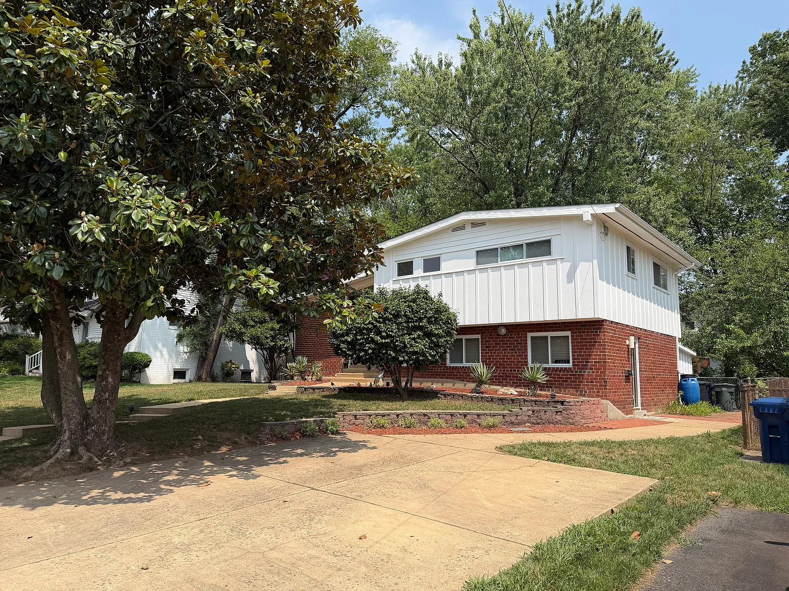 3 bed, 1.5 bath, 1574 sqft, $3,600 — Photo 3