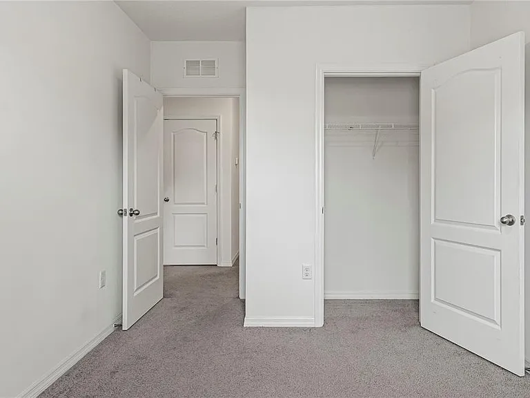 1773 Rock Elm Rd — Photo 17
