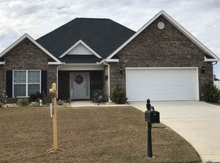 407 Stonebrook Cir, Byron, GA 31008