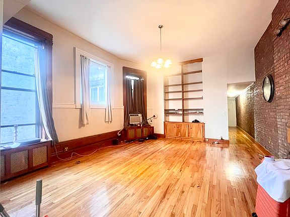 2nd image of 25 W 75th St #1C