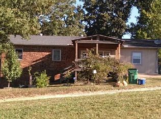 18 Peace Valley Rd, Ash Flat, AR 72513