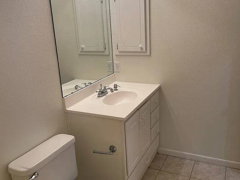 113 W Harbor Dr — Photo 26