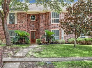 8914 Wallington Dr, Houston, TX 77096