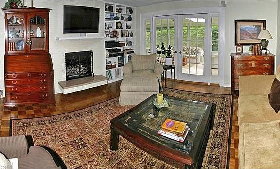 3rd image of 241 Brunswick Dr