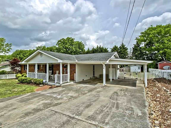 2nd image of 3815 Eveningside Dr NW