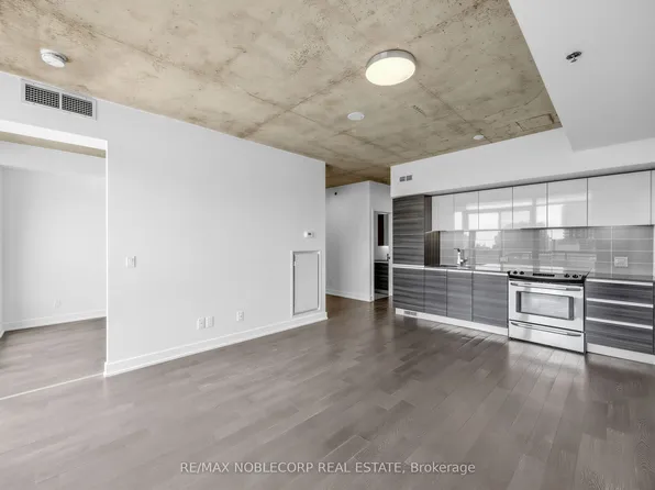 20 Minowan Miikan Ln, Toronto, ON