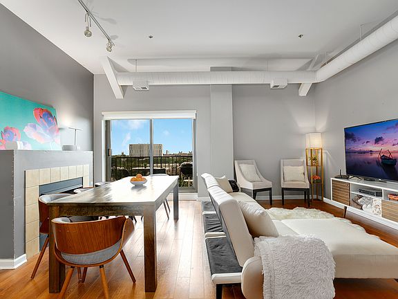 4th image of 1000 E 53rd St Unit 614