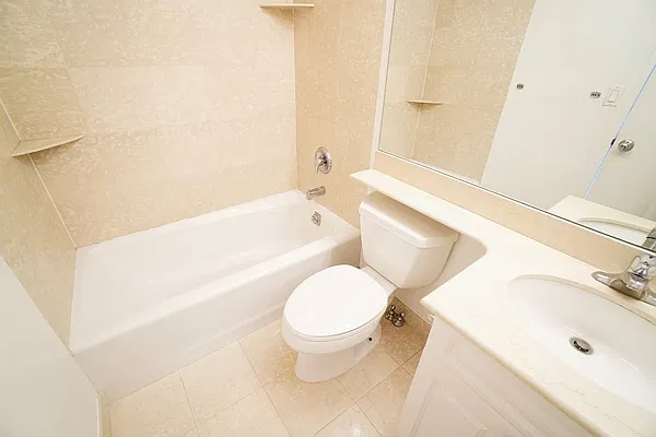 Rented by Renetta Real Estate | media 17