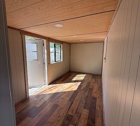 5th image of 203 Vineyard Ln #B-2