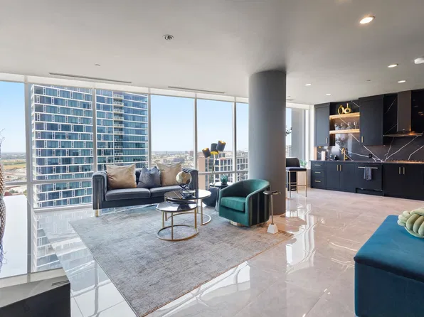 2430 Victory Park Ln APT 2401, Dallas, TX 75219