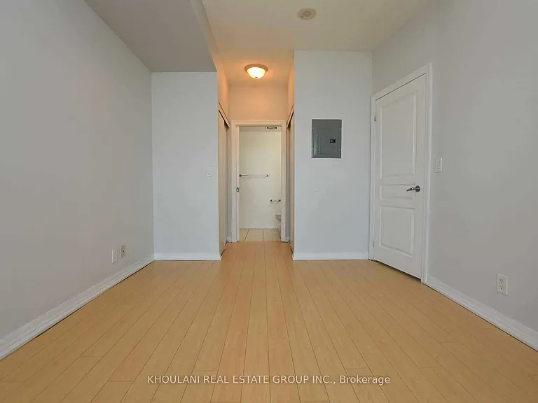 220 Burnhamthorpe Rd W #2201 — Photo 8