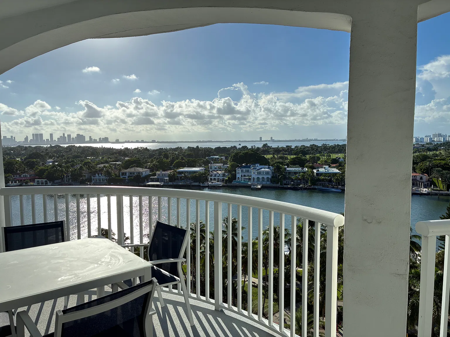 Studio, 570 sqft, $2,200 — Photo 3