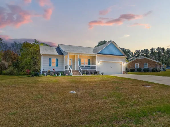 205 S Eastwood Dr, Benson, NC 27504