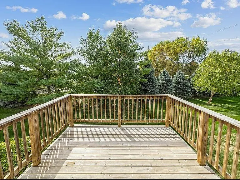 15506 Townsend Ave — Photo 7
