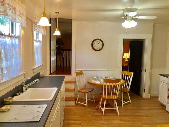 5th image of 18 Wollaston Ave
