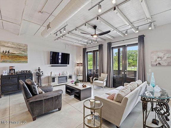 2nd image of 145 Republic St Unit 321