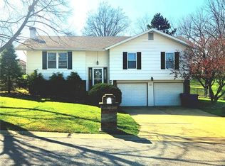 12 Spring Wood Dr, Saint Peters, MO 63376