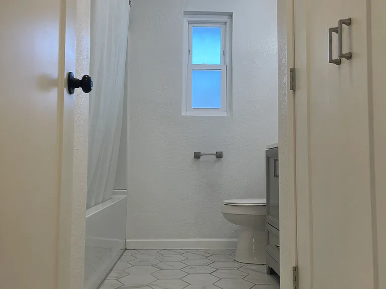 121 Peterson Rd — Photo 10