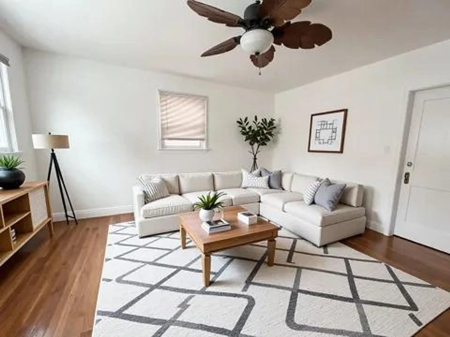 611 Wallace St — Photo 3