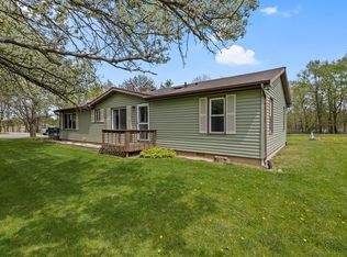 7879 N Emery Rd, New Carlisle, IN 46552