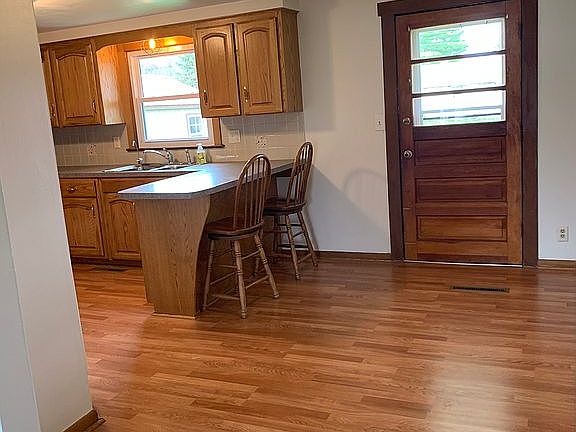 2nd image of 1528 Pear Pl