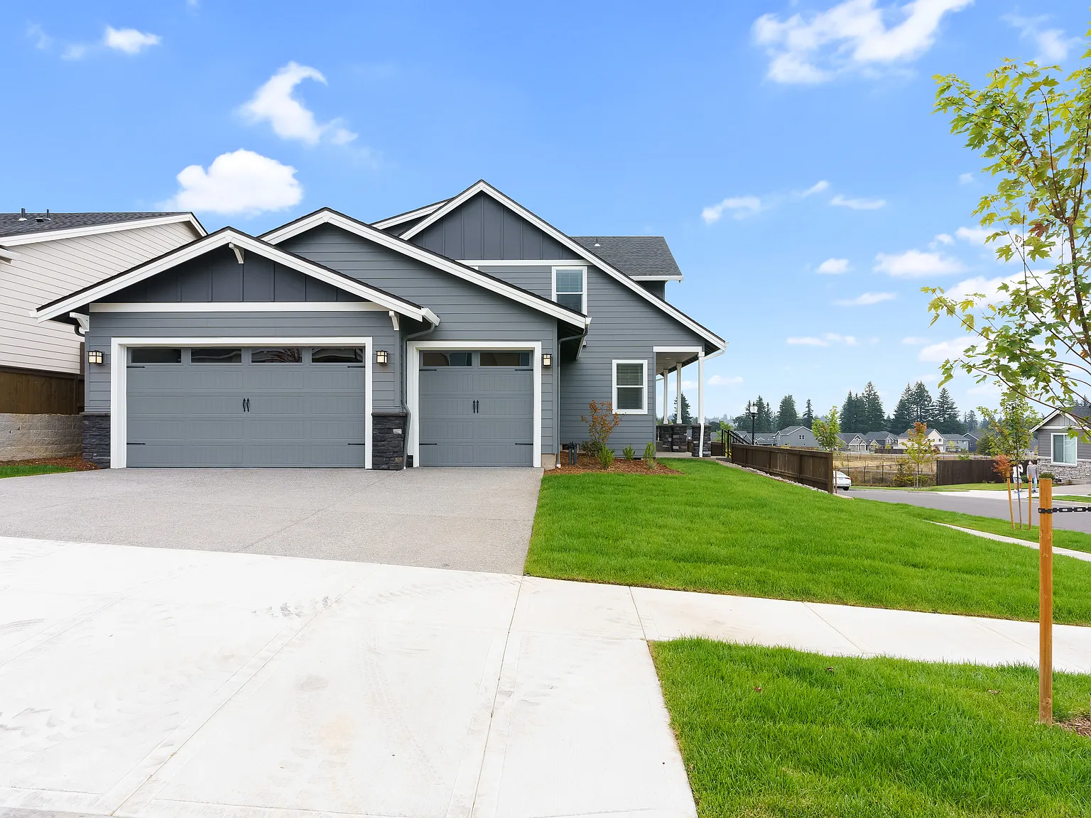 4 bed, 2567 sqft, $3,595 — Photo 3