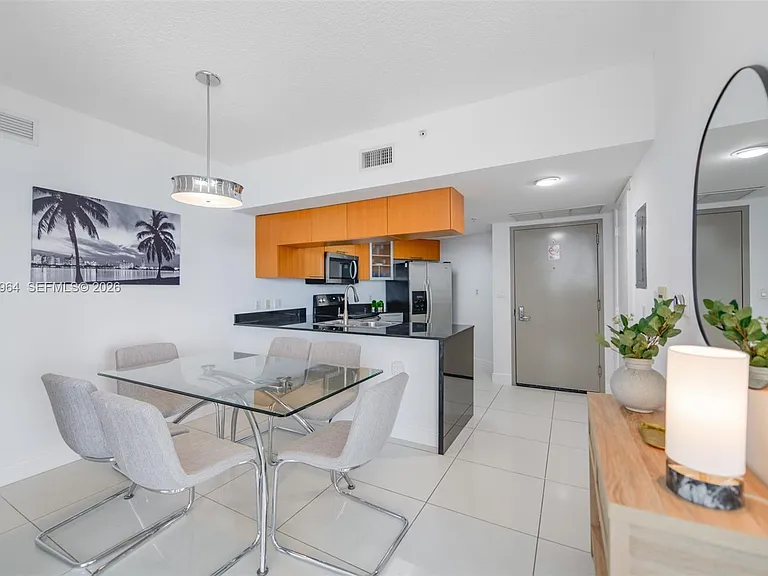 1750 N Bayshore Dr #2402 — Photo 9