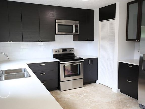 2nd image of 10105 N Armenia Ave