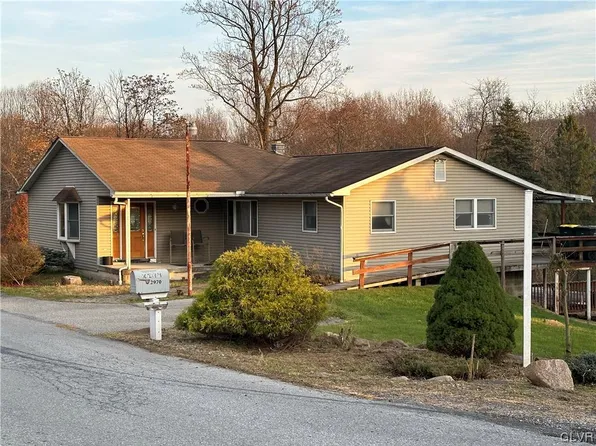 2970 Avery Rd, Slatington, PA 18080