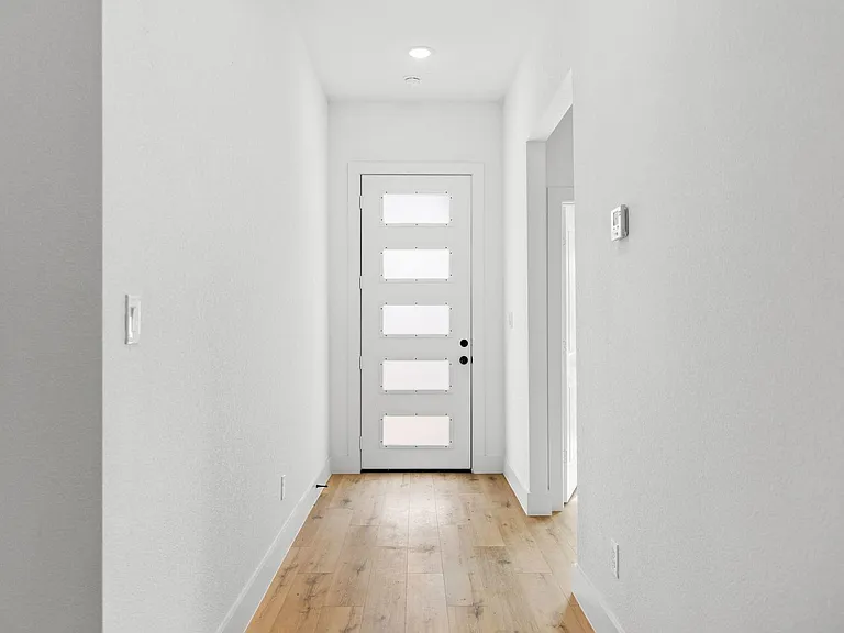 5516 Helmick Ave — Photo 14
