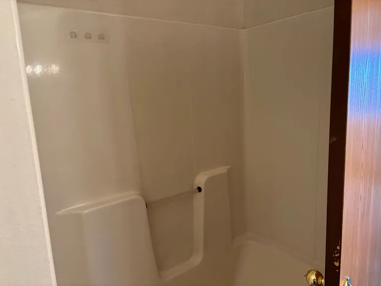 109 E Luverne St — Photo 29