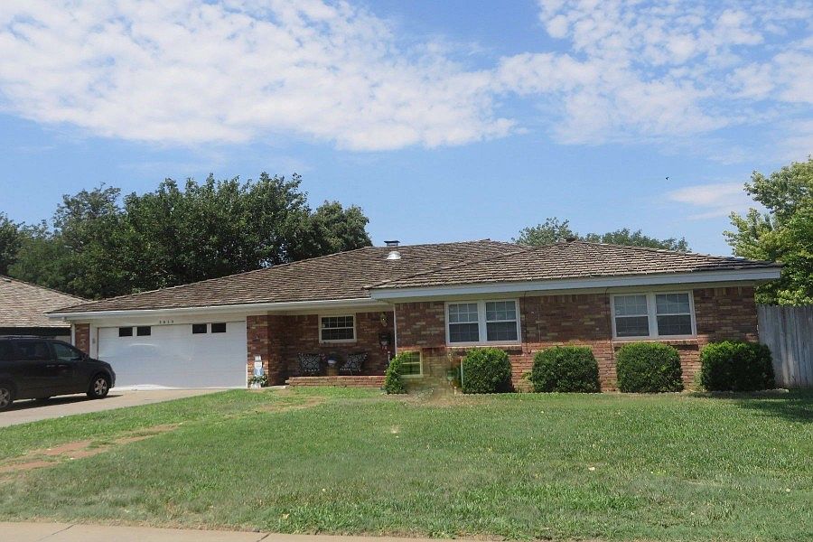 1st image of 3813 Carlton Dr