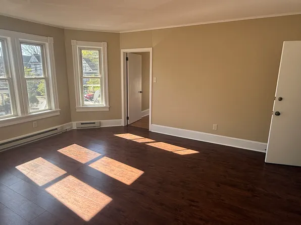 270 W 4th St APT 2A, Bloomsburg, PA 17815