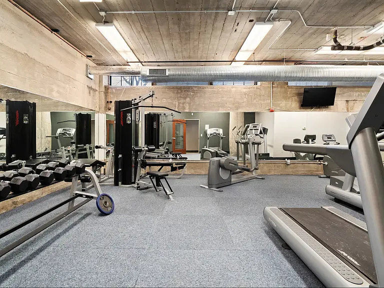 Adler Annex — Photo 56