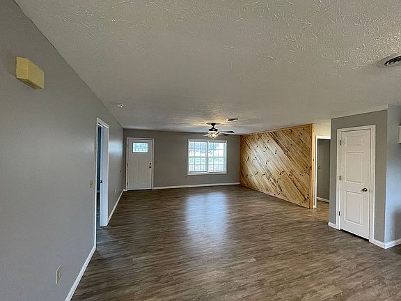 5th image of 160 Race St