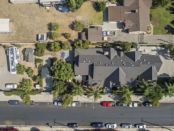4th image of 10501 Oklahoma Ave