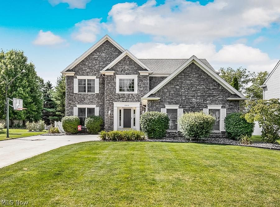 1st image of 8505 Forest View Dr