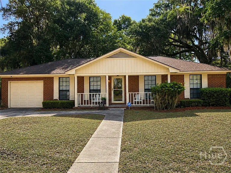 14210 Coffee Bluff Rd — Photo 1