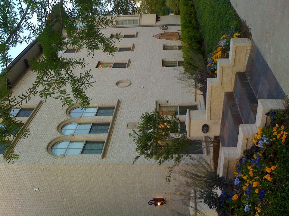 Potomac Avenue Entrance