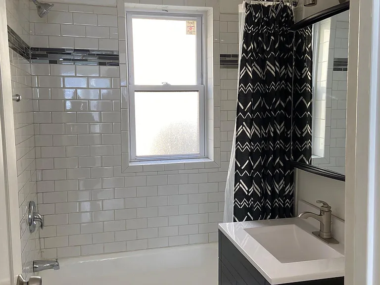 3817 N Greenview Ave #STUDIO — Photo 5