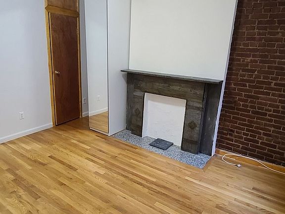 4th image of 317 E 83rd St #3RW