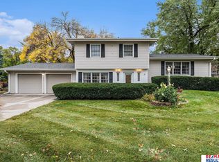 10015 Emmet St, Omaha, NE 68134