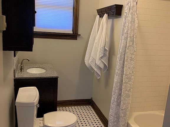 4th image of 3406 Pleasant Ave #2