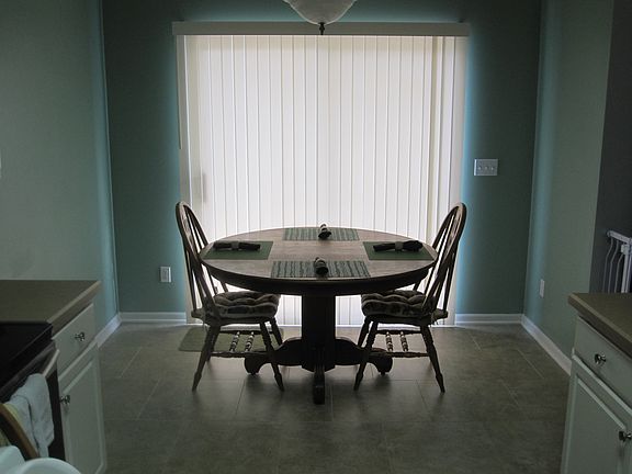 4th image of 4450 Summer Walk Ct