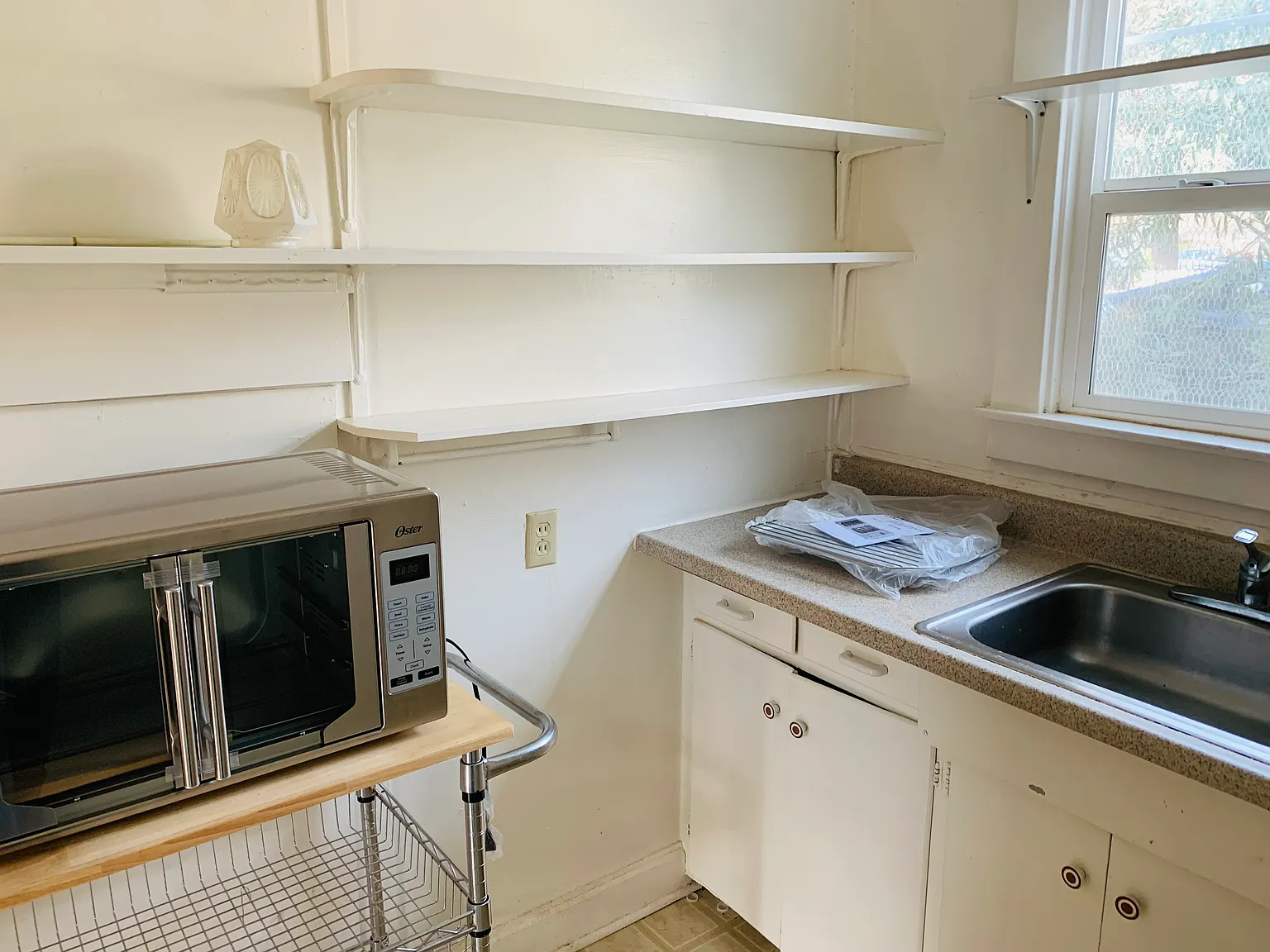 Studio, 400 sqft, $725 — Photo 4
