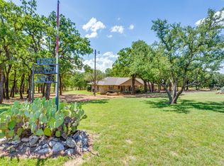 5403 Oakridge Rd, Joshua, TX 76058