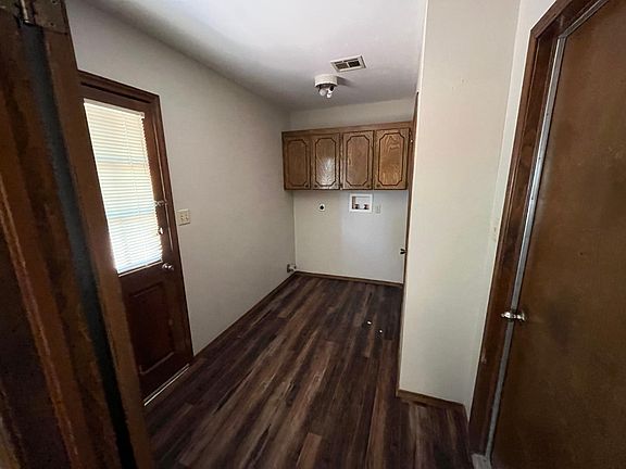 2nd image of 1605 W B Ave