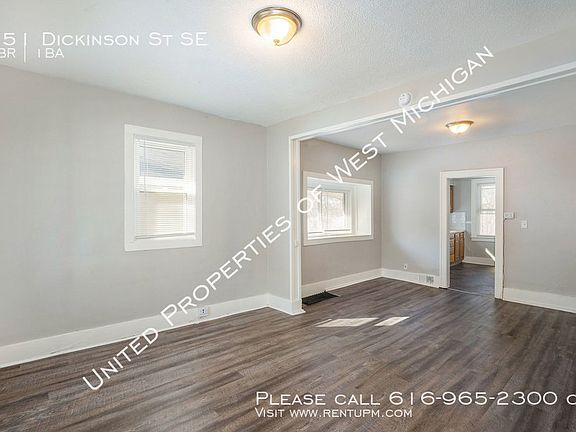 4th image of 551 Dickinson St SE