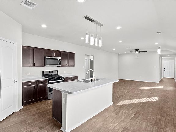 5th image of 16905 Rich Pines Dr