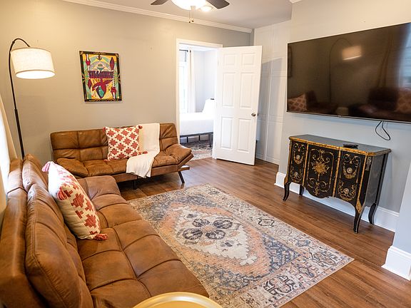2nd image of 1125 Mandeville St #1A